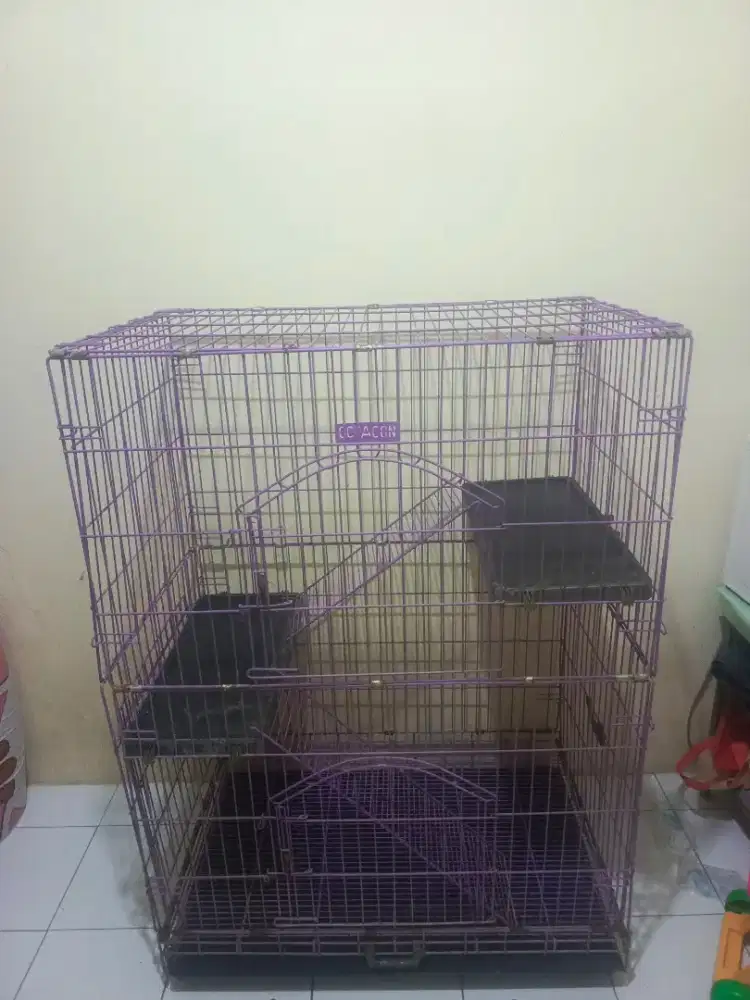 Kandang octagon kucing