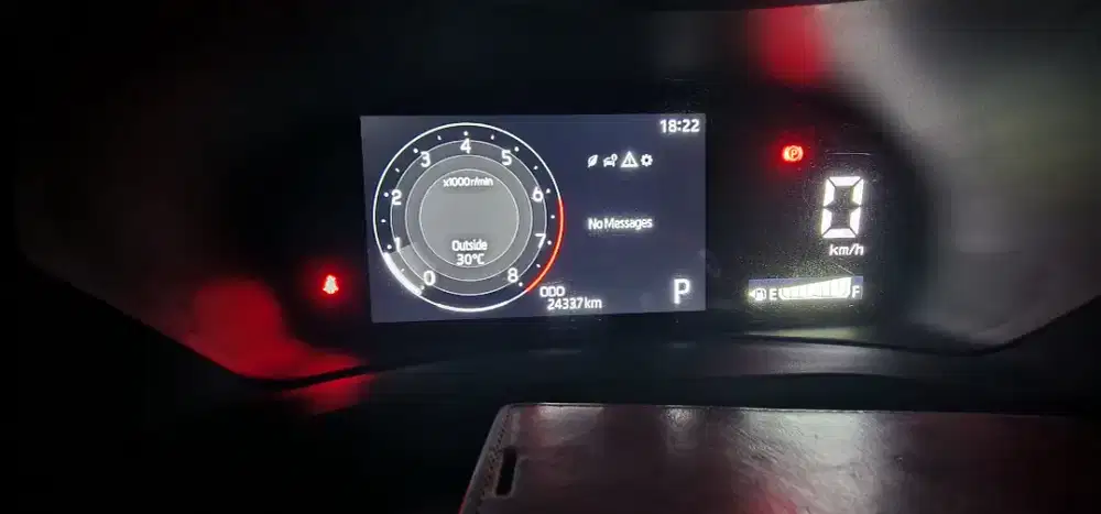 DIJUAL TOYOTA VELOZ Q MATIC HITAM 2022 BULAN FEB