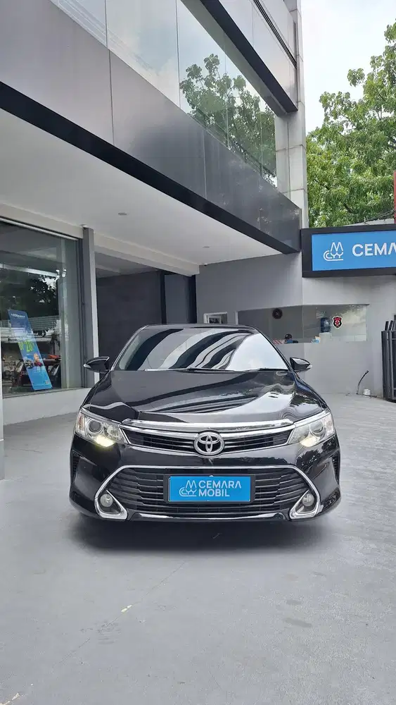 TOYOTA CAMRY V AT 2017