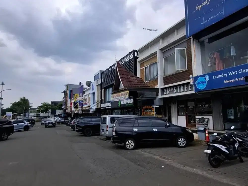 RUKO MURAH HADAP JALAN RAYA BOULEVARD KOTA WISATA CIBUBUR JAKARTA TIMUR