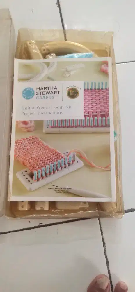 Alat rajut edisi langka