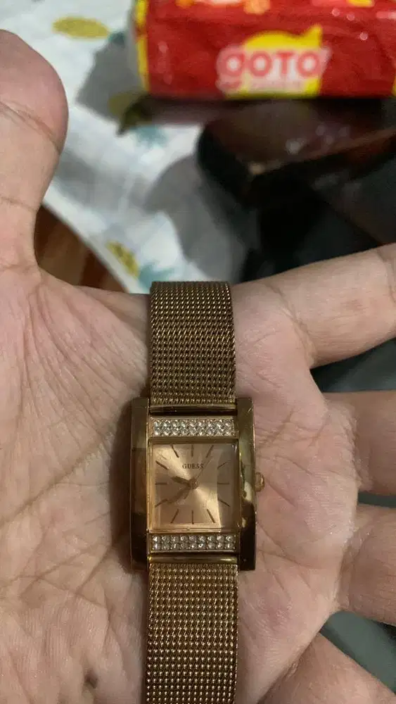 Jam tangan guess