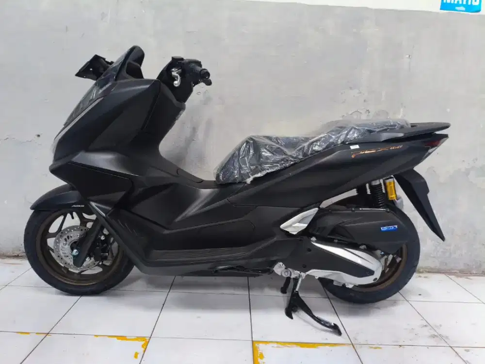 HONDA PCX 160 ROADSYNC BLACK