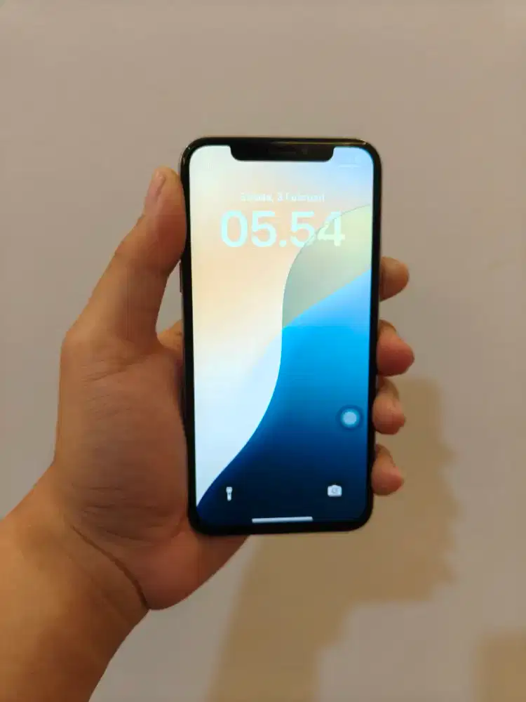 iPhone XS 64GB Silver Murah