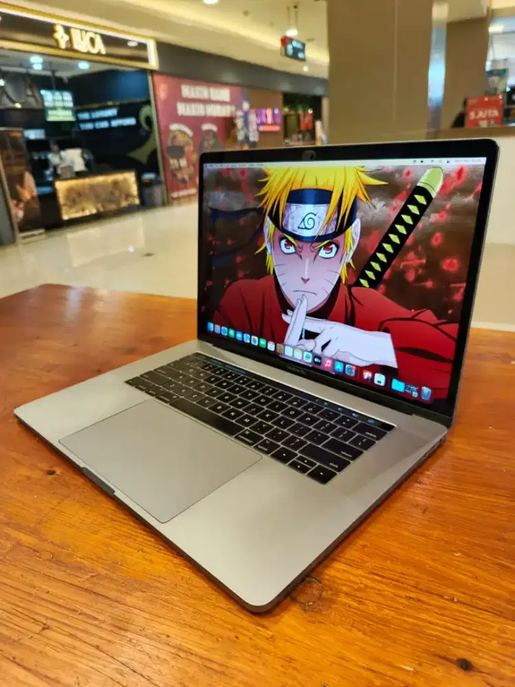 Macbook Pro Retina 15 inch 2017 touchbar