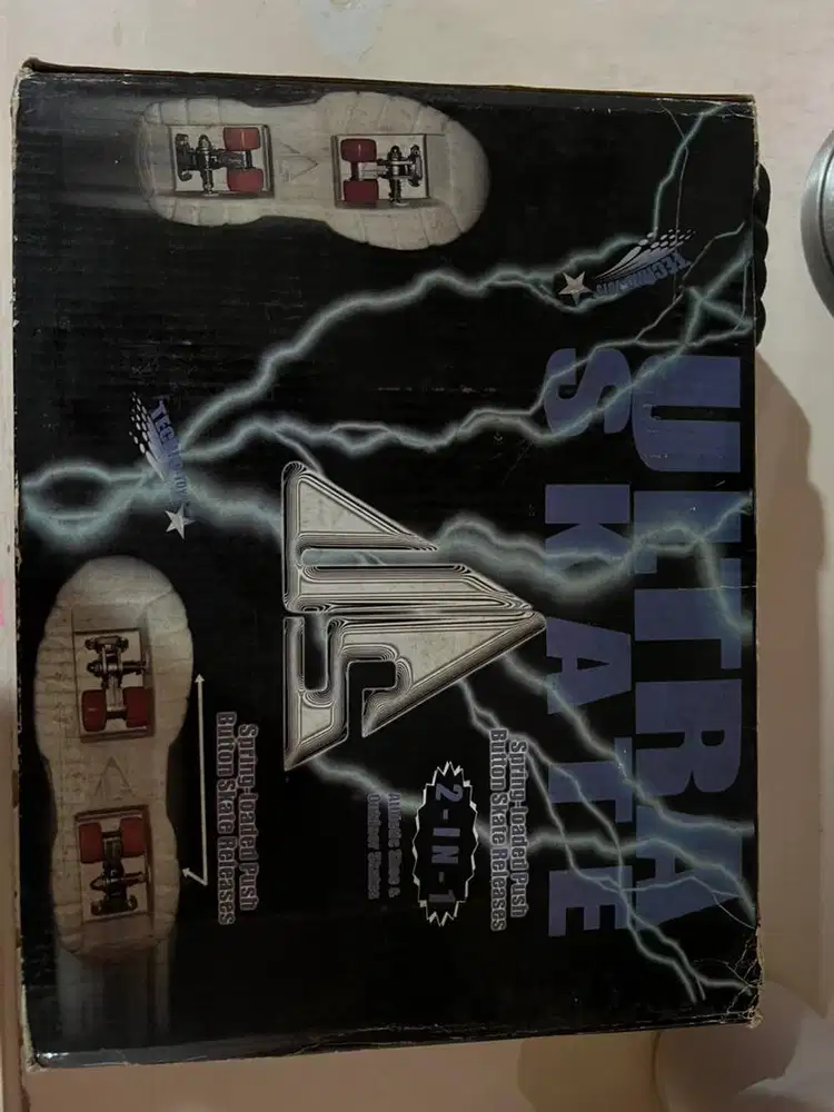 Sepatu Ultra skate 2 in 1 bisa jadi sepatu dan sepatu roda