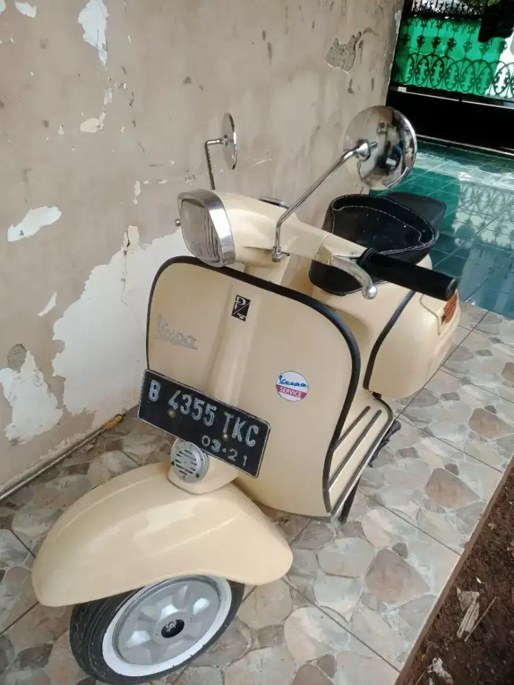 Vespa super 1976 cantik