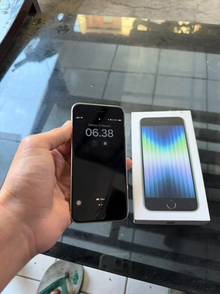 Iphone se 3 ibox 128gb nego sampe jadi