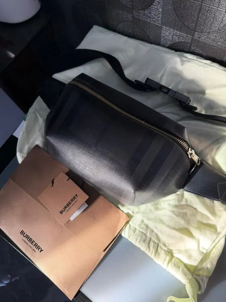 Sling Bag / Bum Bag Burberry London England