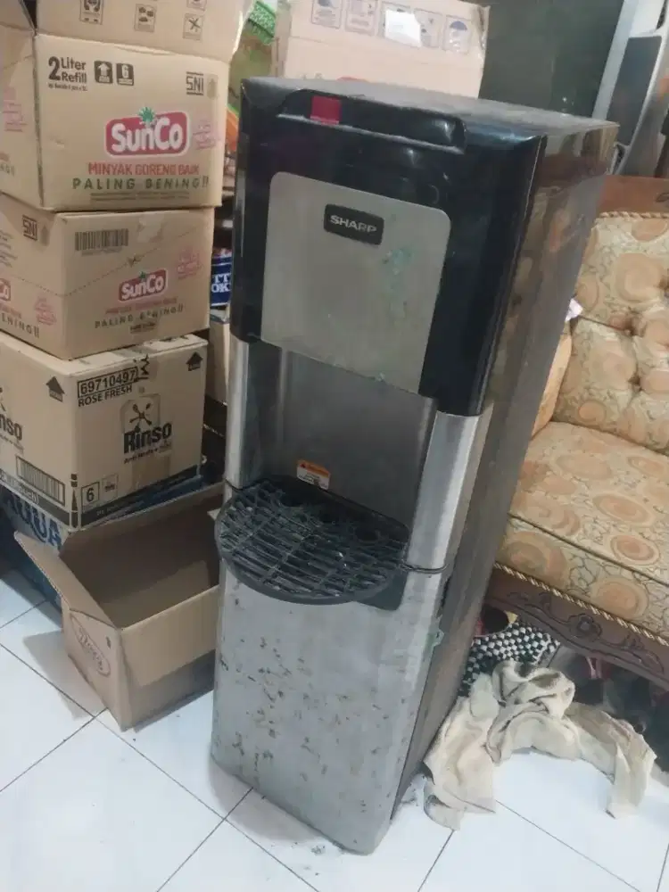 Dijual Dispenser Galon Bawah Sharp