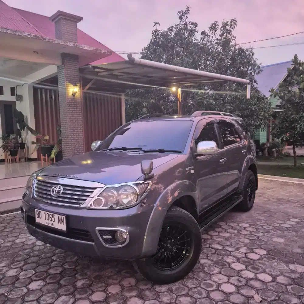 TOYOTA FORTUNER G 2005