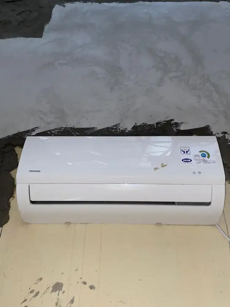 MENERIMA AC BEKAS RUSAK