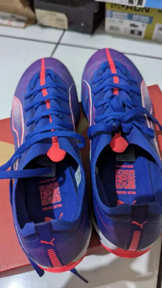 Sepatu Futsal Puma Ultra 5 Match IT 107895 01