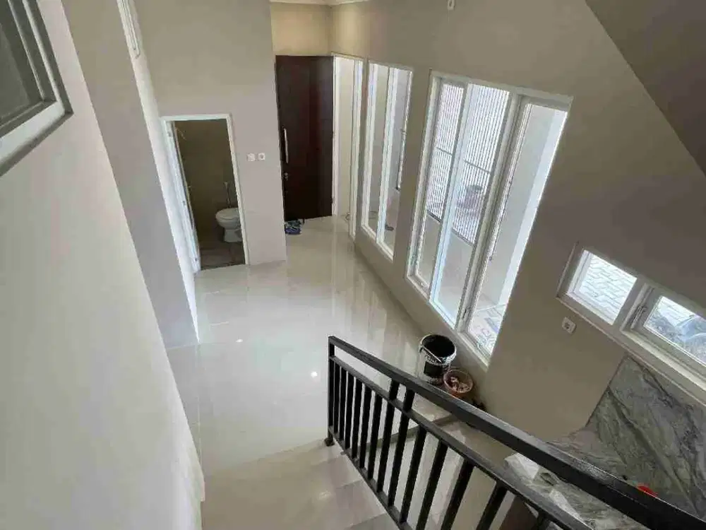 Kost Bangunan Baru Tata Surya Samping Kampus Unisma