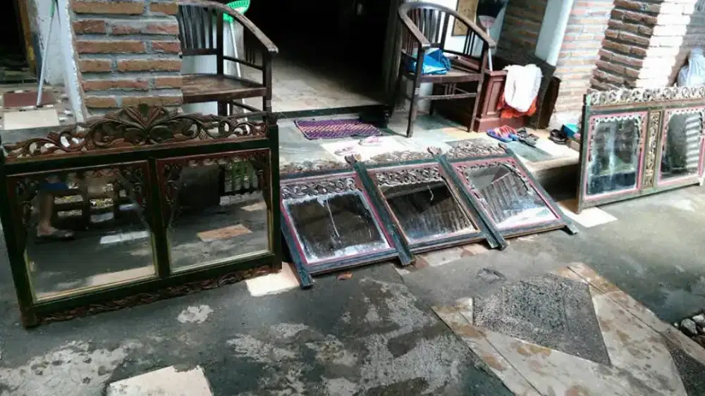 Cermin lawasan jadul ukiran