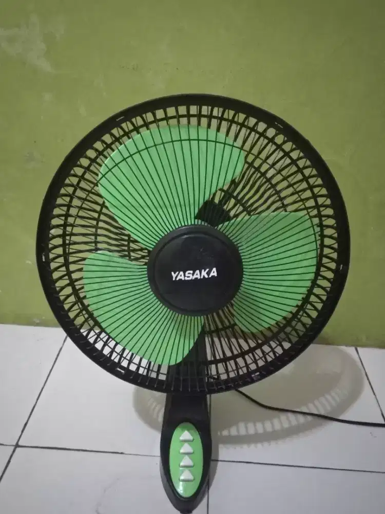 KIPAS ANGIN DINDING/MEJA 14