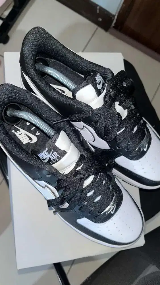 Sepatu Sneakers Nike Air Force 1 Black White Panda Original