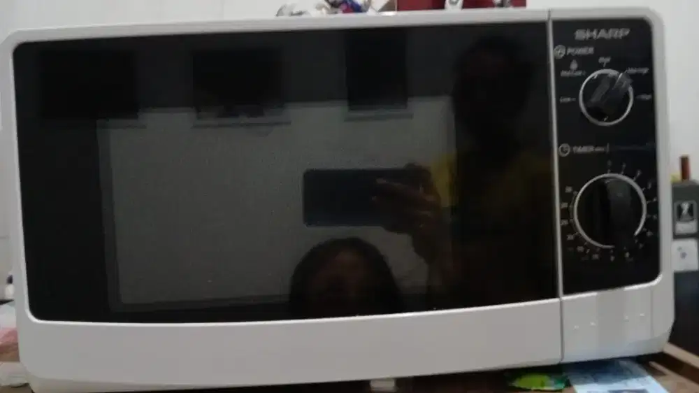 Microwave sharp R-220MA