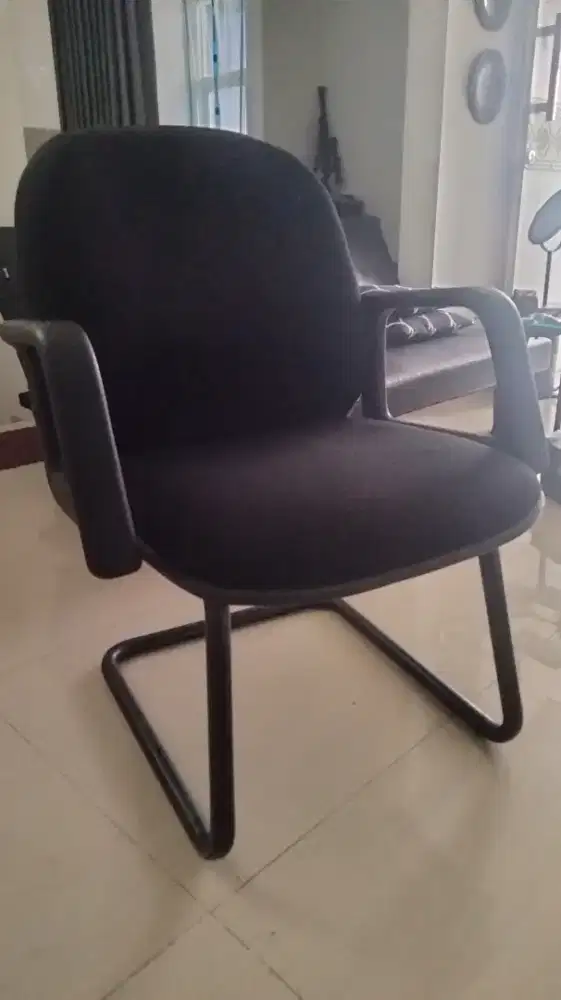 Jual kursi bisa dimana saja