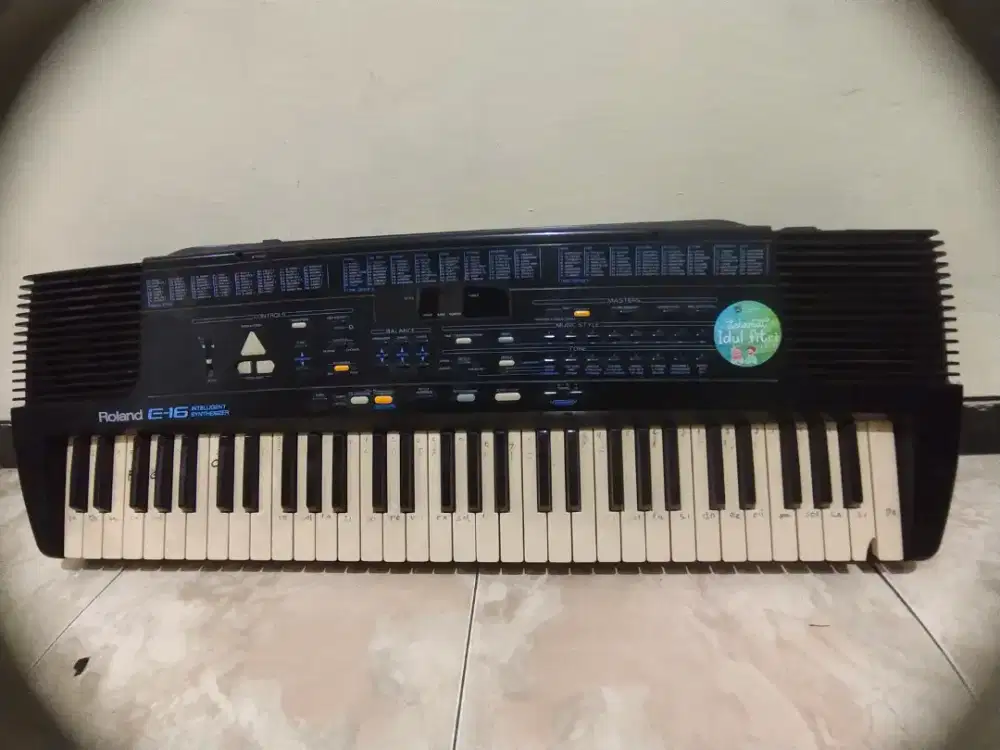 Keyboard Roland E-16