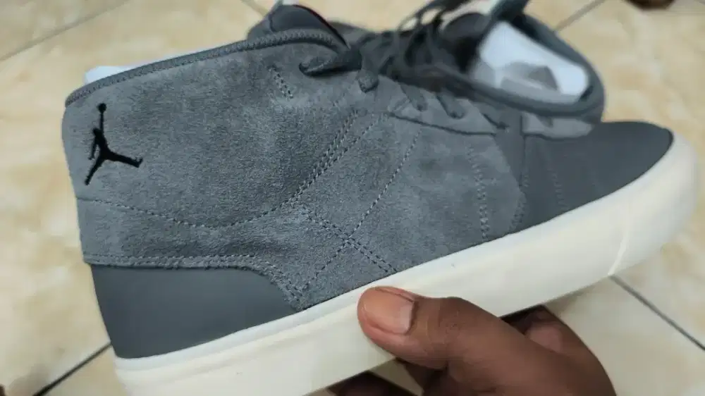 SNEAKERS NIKE JORDAN SERIES MID