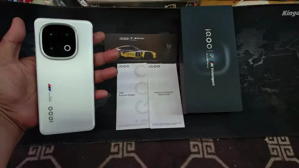 iQoo 13 Bmw 16/512Gb Mulus Garansi On Siap Pakai