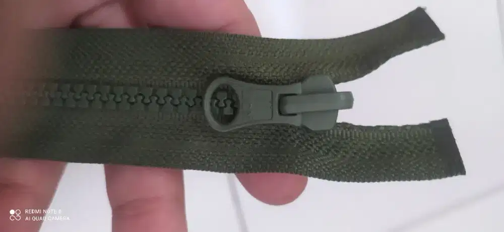 Resleting / seleting Zipper jaket Lion dan Ykk 65 cm satuan 3rb