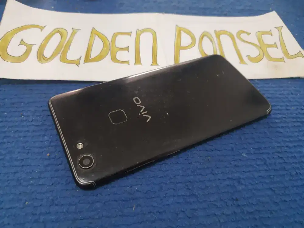 Vivo V7 Ram 4Gb(32Gb)Golden Ponsel