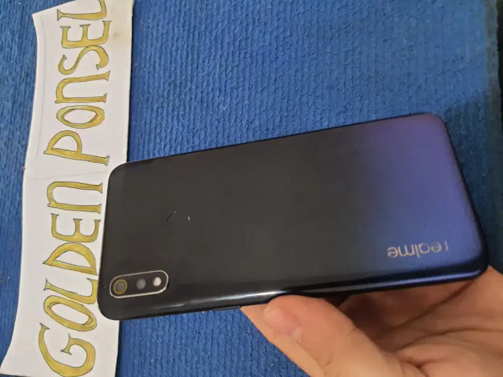 Realme 3 (32Gb/Ram 3Gb)Golden Ponsel