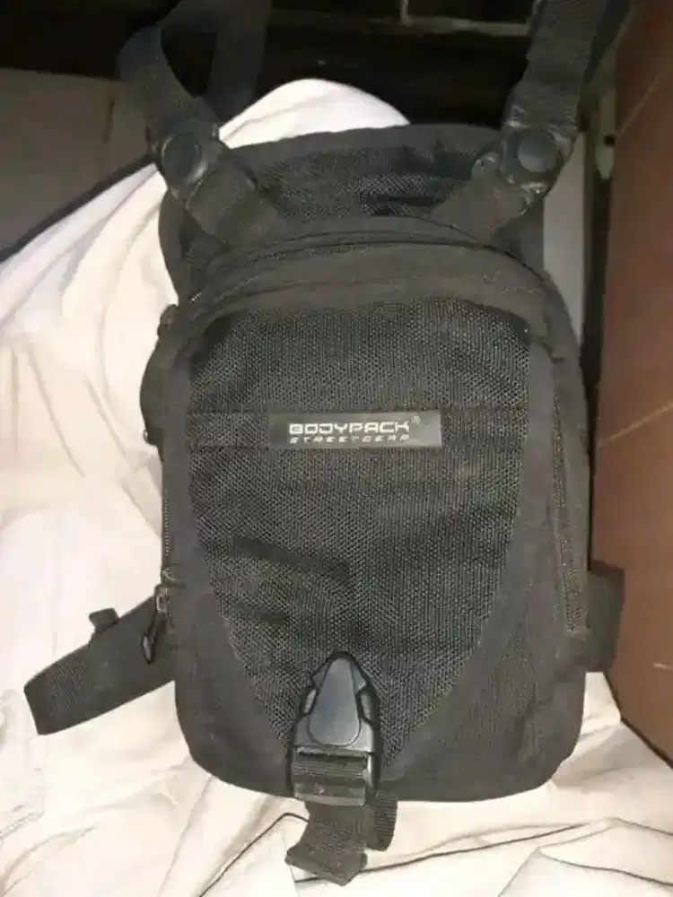 Tas Selempang Bodypack Dan FjarlRaven kanken ori second