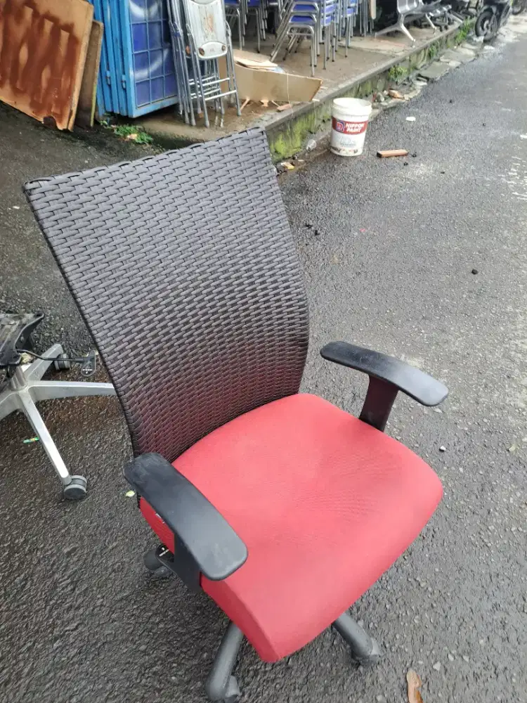 kursi kantor manager