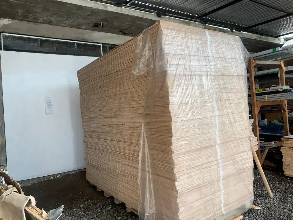 Triplek semi Meranti 12 mm