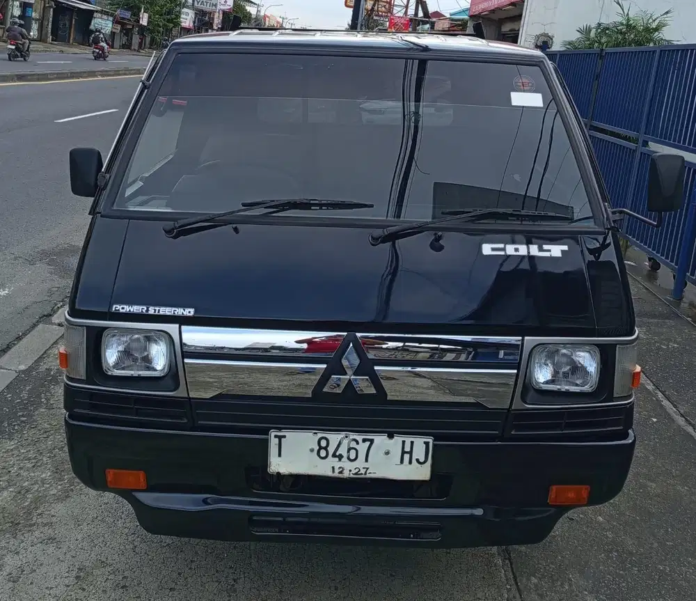 MITSUBISHI L300 PICK UP 2022 HITAM