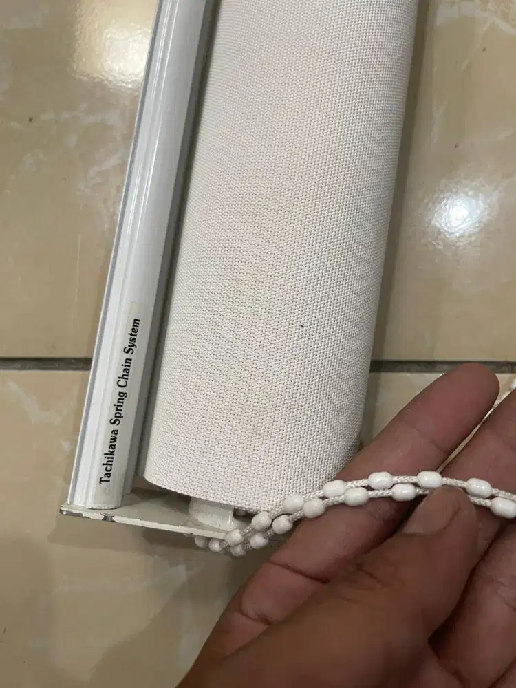 rollerblind hunterdugles bekas berkualitas