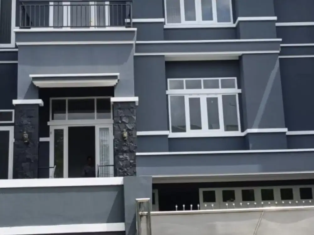 rumah baru renovasi di kelapa gading