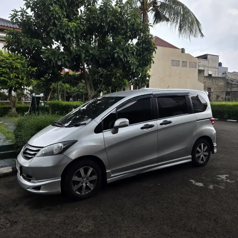 JUAL HONDA FREED PSD