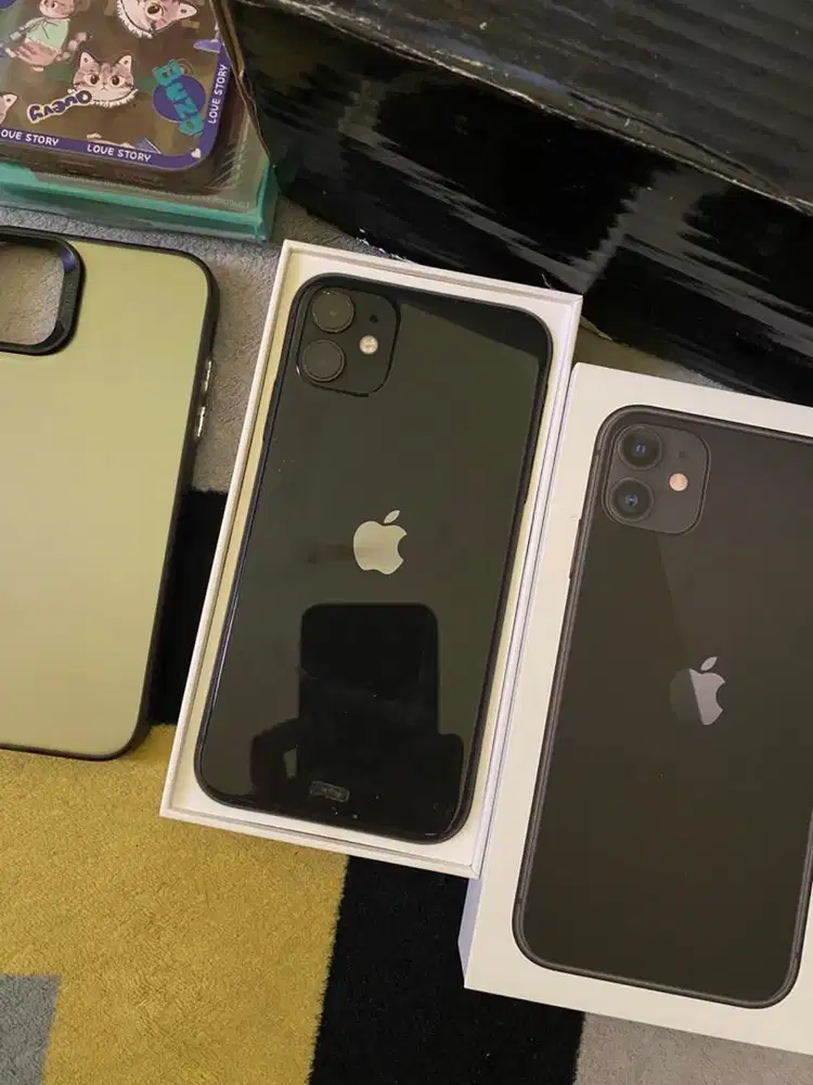 Iphone 11 64gb resmi ibox pemakaian pribadi
