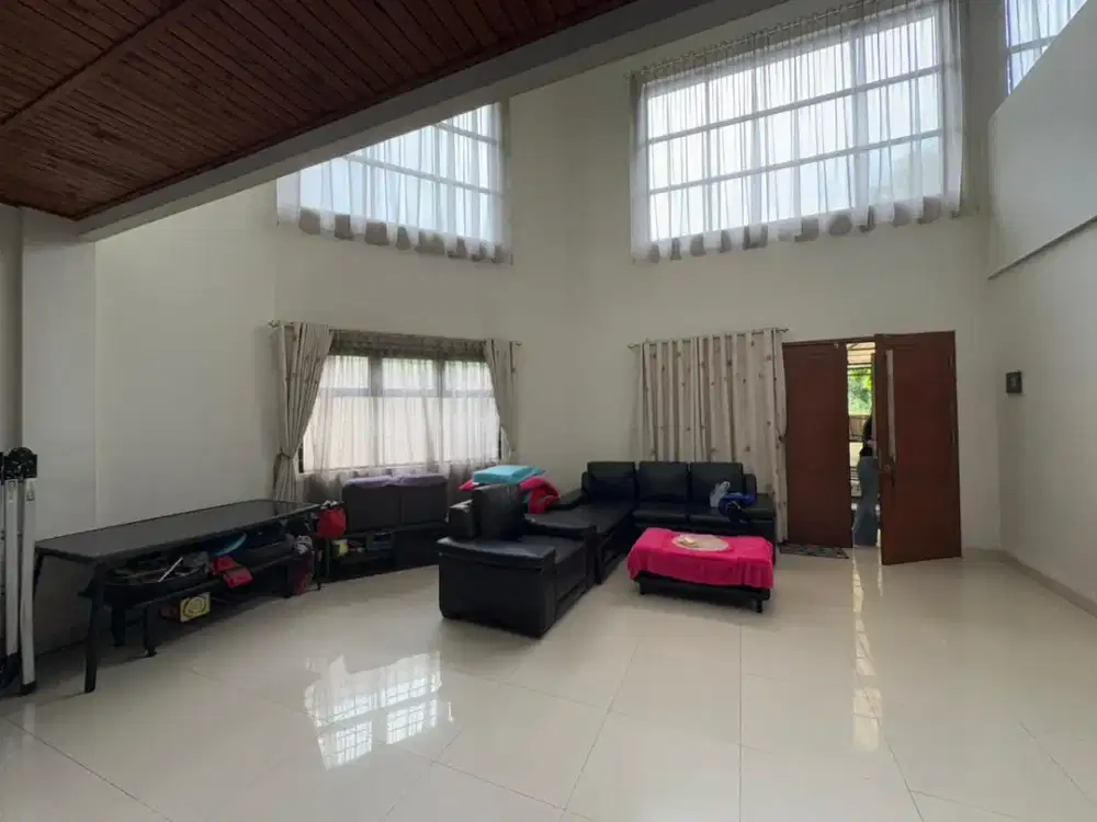 Dijual Rumah Cluster Meadow Green Lippo Cikarang TBI18MG