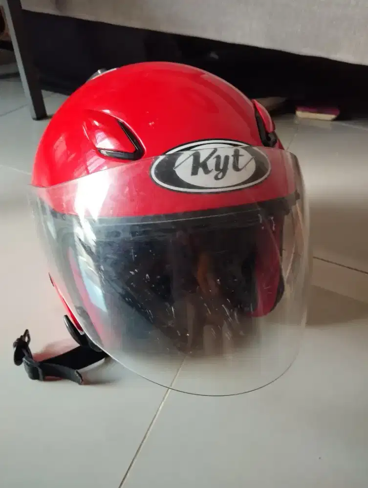 Helm half face bekas