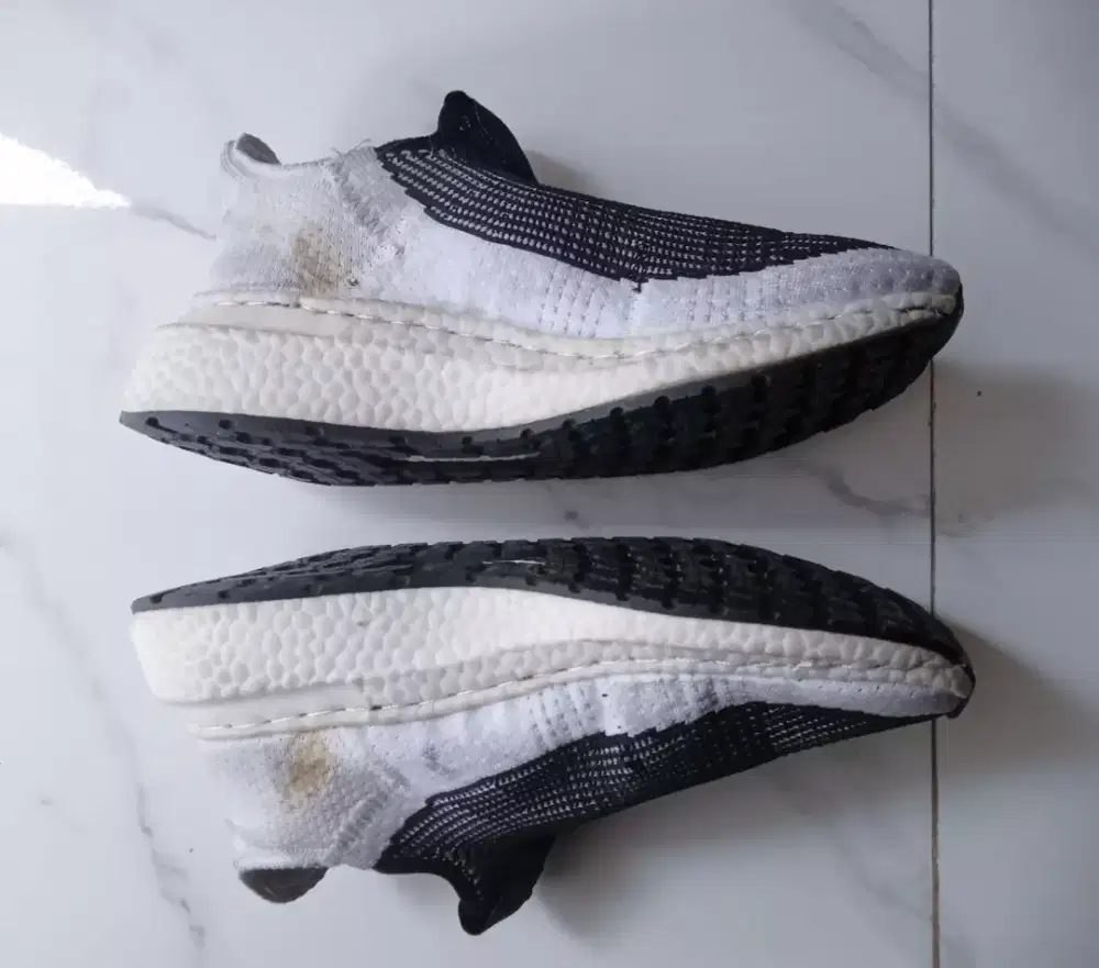 Sepatu running adidas boost vietnam 36/37 fit jarang pake lagi