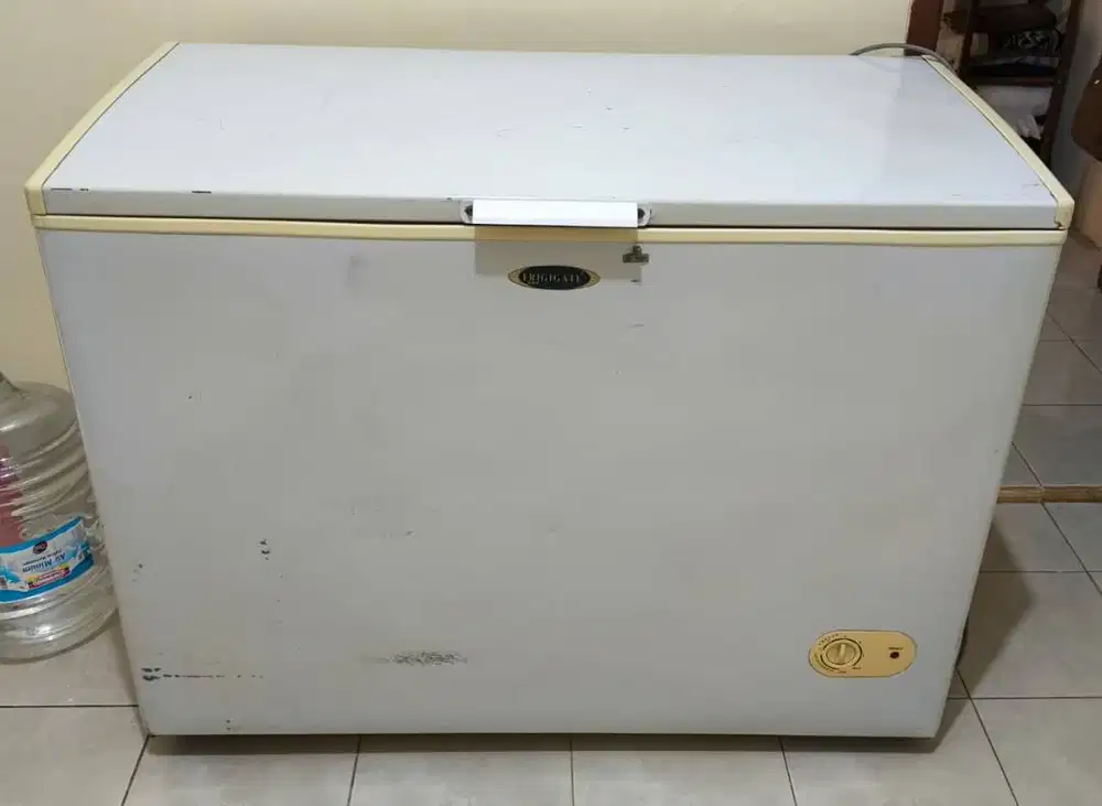 Freezer Box Frigigate F-300 (300 Liter)