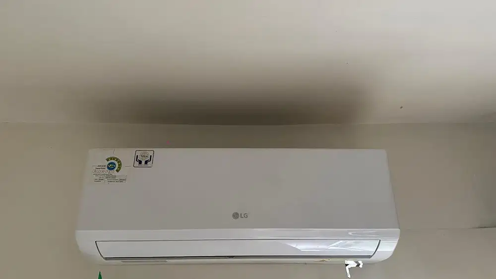 AC LG 1/2 PK dingin, terawat dan mulus