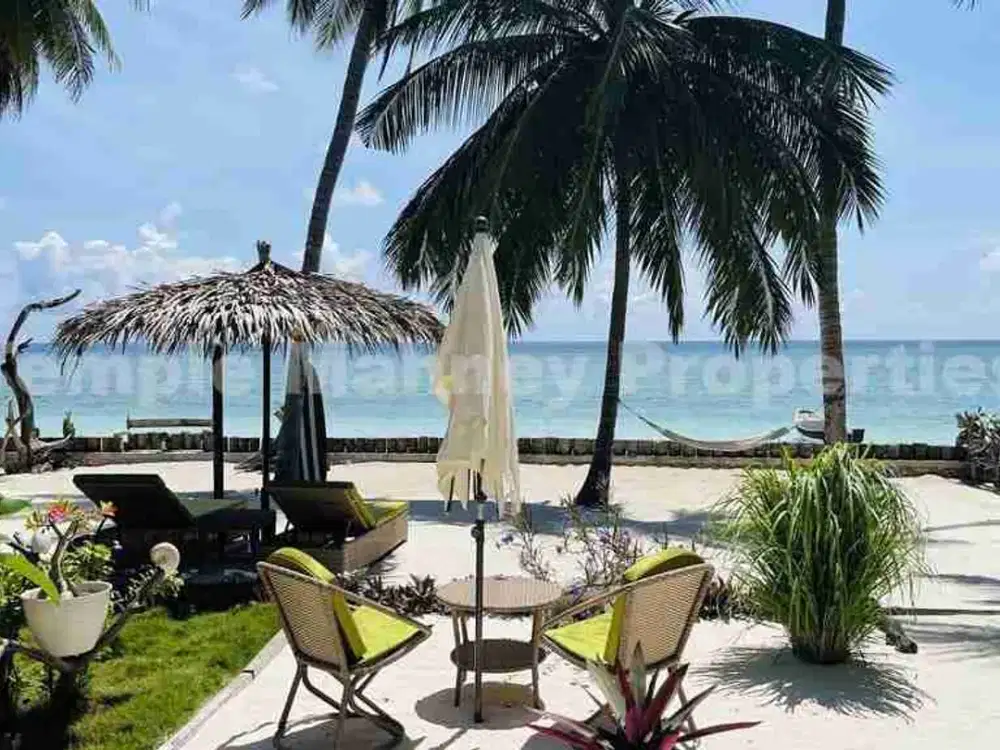 EXCLUSIVE BEACHFRONT RESORT