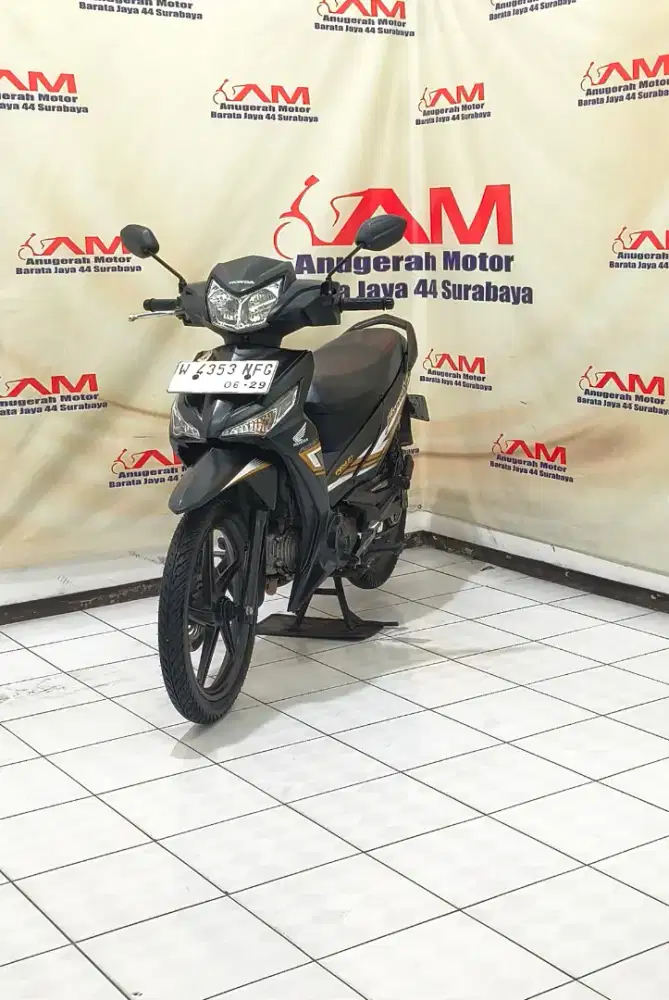 Honda supra x 125 fi Tahun 2024 warna hitam