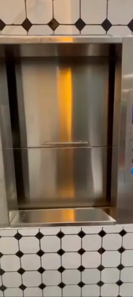 Lift makanan ( dumbwaiters)