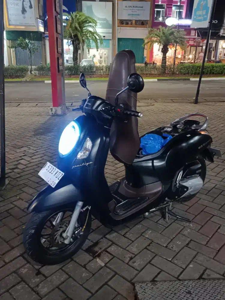 Jual Honda Scoopy 2023 surat lengkap pajak hidup
