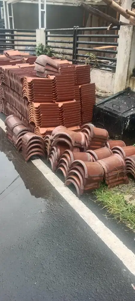 GENTENG KERAMIK DAN GENTENG BETON