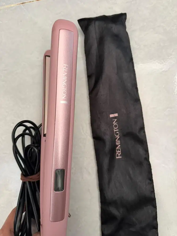 Remington Catokan Pelurus Rambut Coconut Smooth S5901