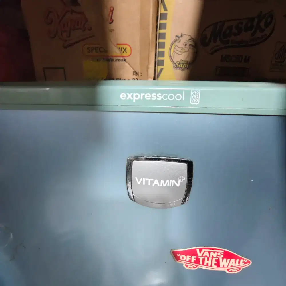 Kulkas LG expreso dan Sharp