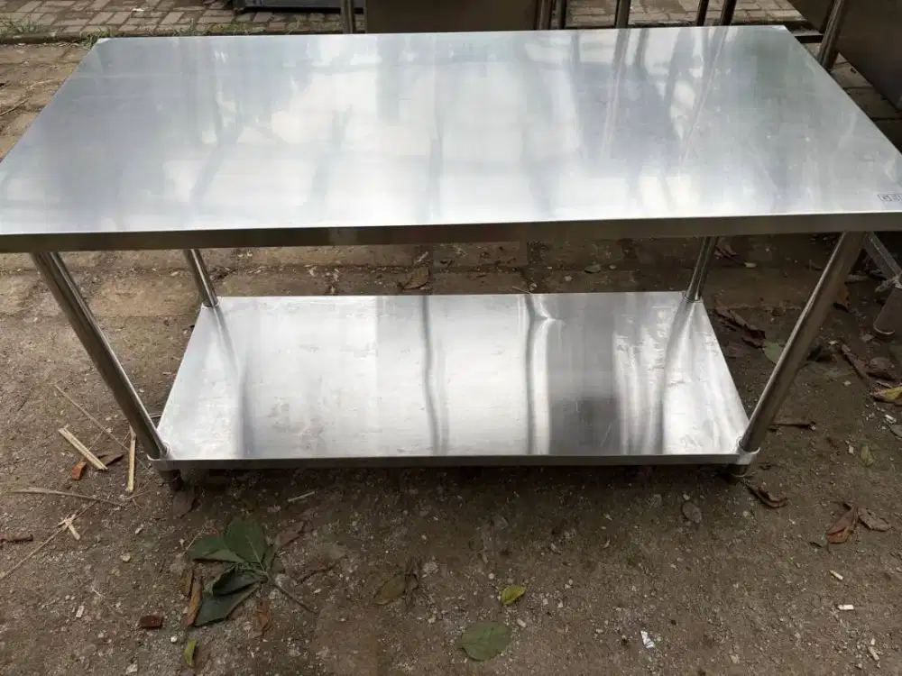 meja 2 susun
ukuran 150x70x85
harga 2,8jt